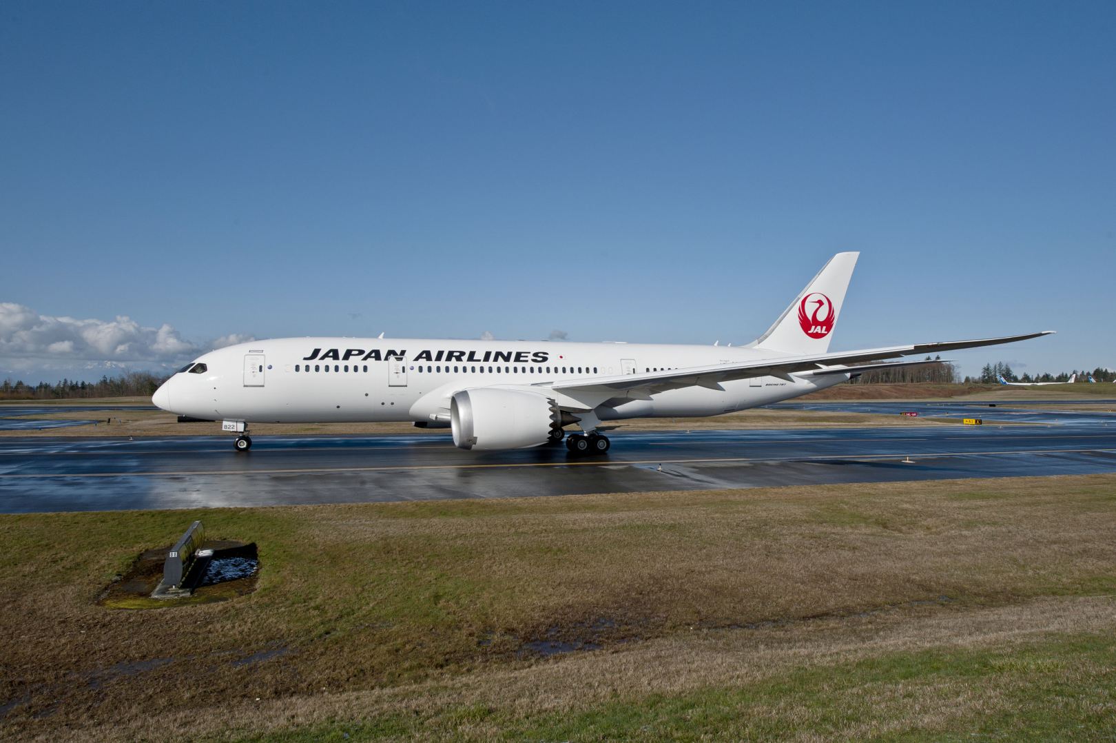 A JAL néhány fontos vonalán egyelőre nem járatja a 787-eseit