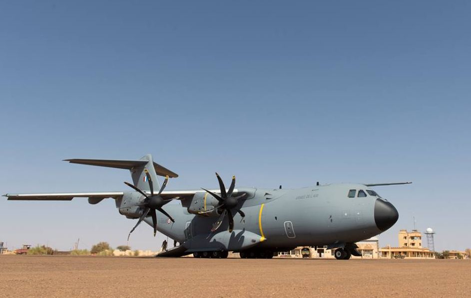 A400-as Maliban szilveszterezik<br>(fotó: J.J.Brunet/francia légierő/The Aviationist)