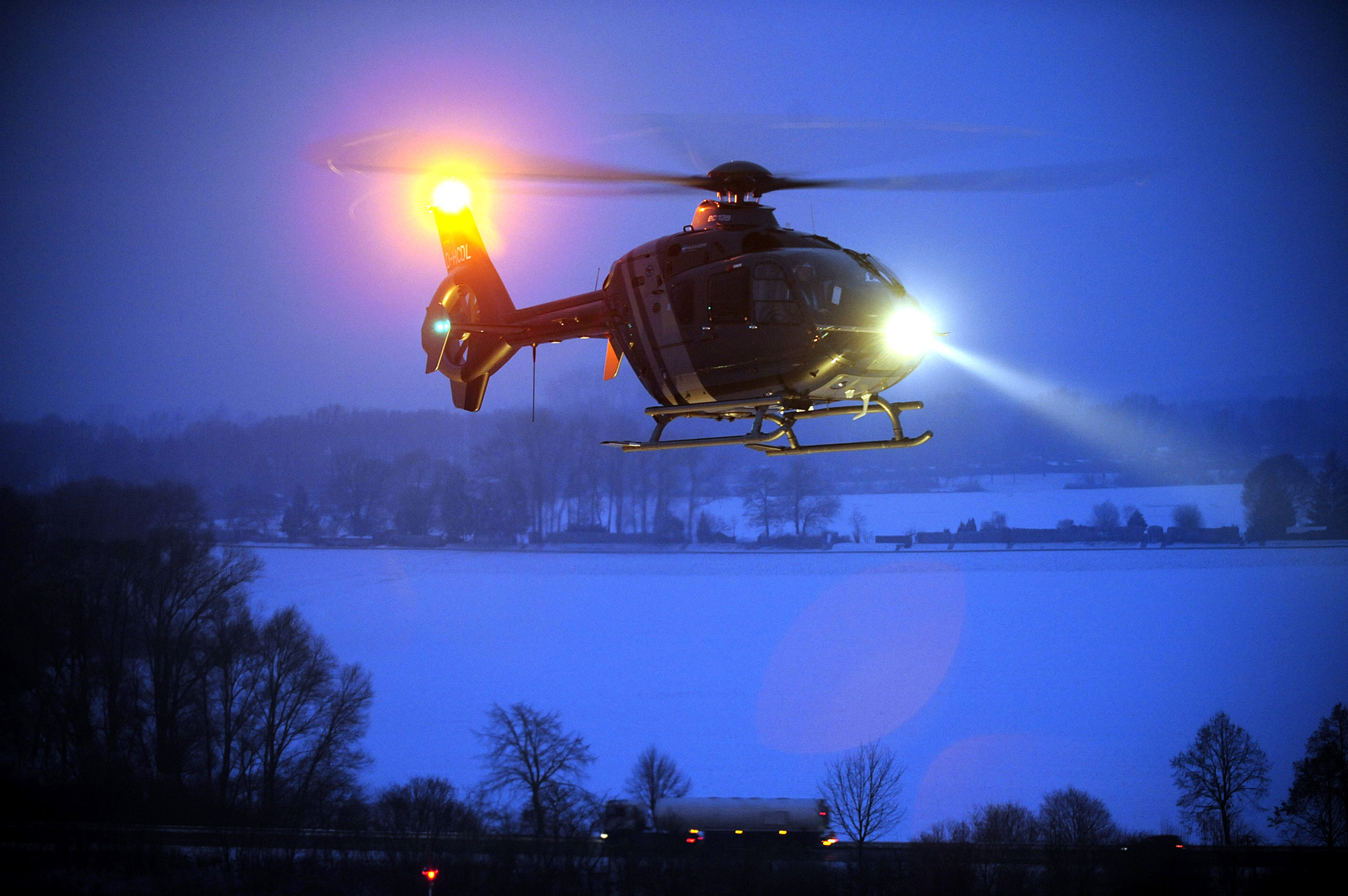 Éjszakai feladat <br>(fotók: Airbus Helicopters)