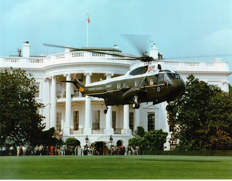 Mikor a szokásos helikopter a szokásos módon érkezik a Fehér Házhoz