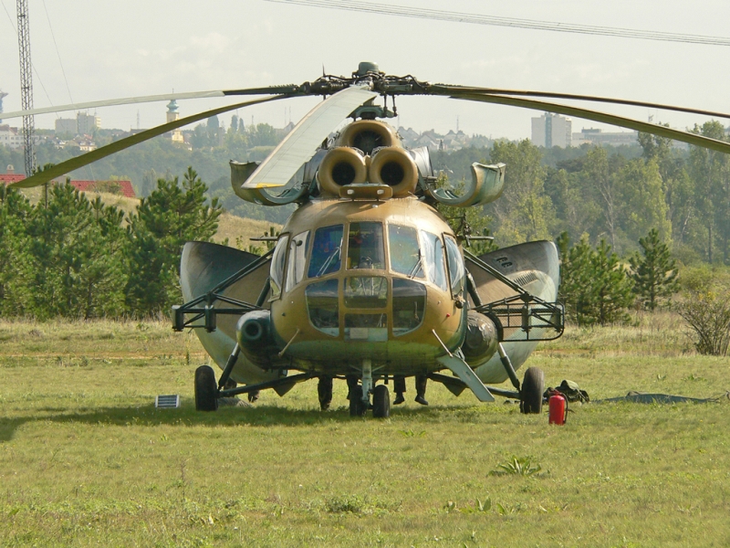 A magyar Mi-8-asok és 17-esek ezek szerint valóban nem hadrafoghatók<br>(fotók: Kelecsényi István)