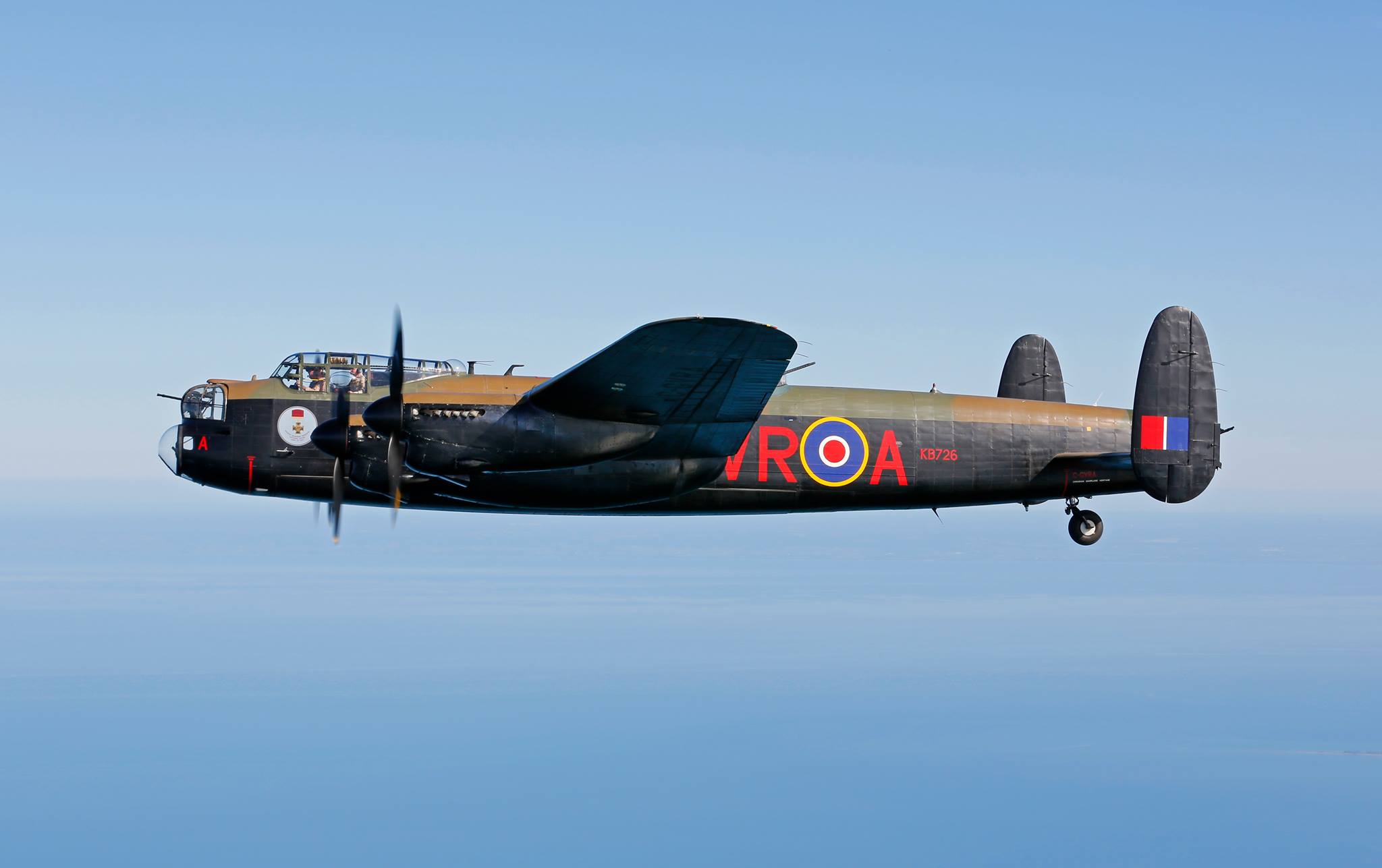Vera, a kanadaiak büszkesége (fotók: Canadian Warplane Heritage Museum, Battle of Britain Memorial Flight, Facebook)