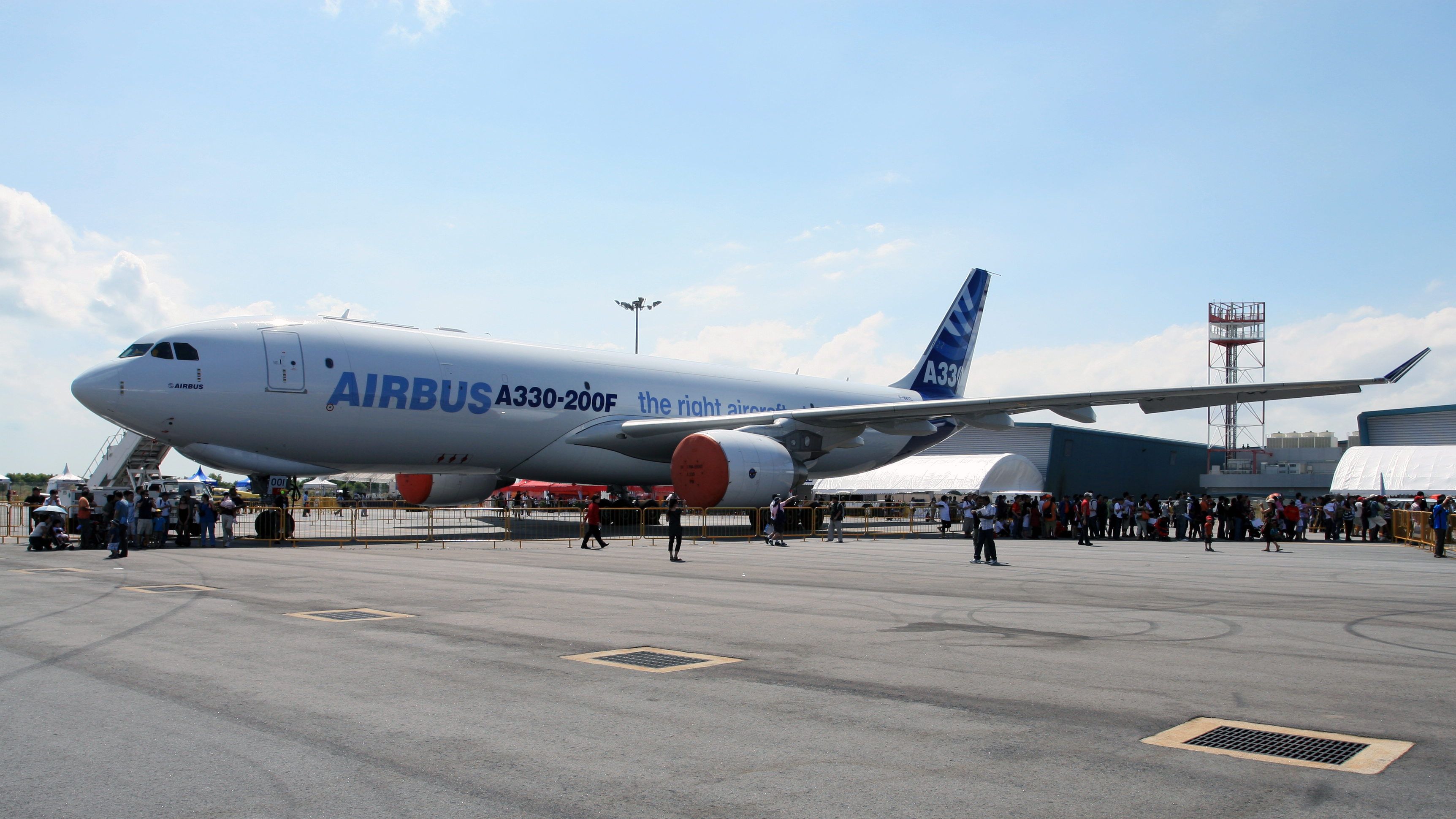 Az Airbus legnagyobb gyári teherszállítója, az orrfutóaknájáról felismerhető 330-as