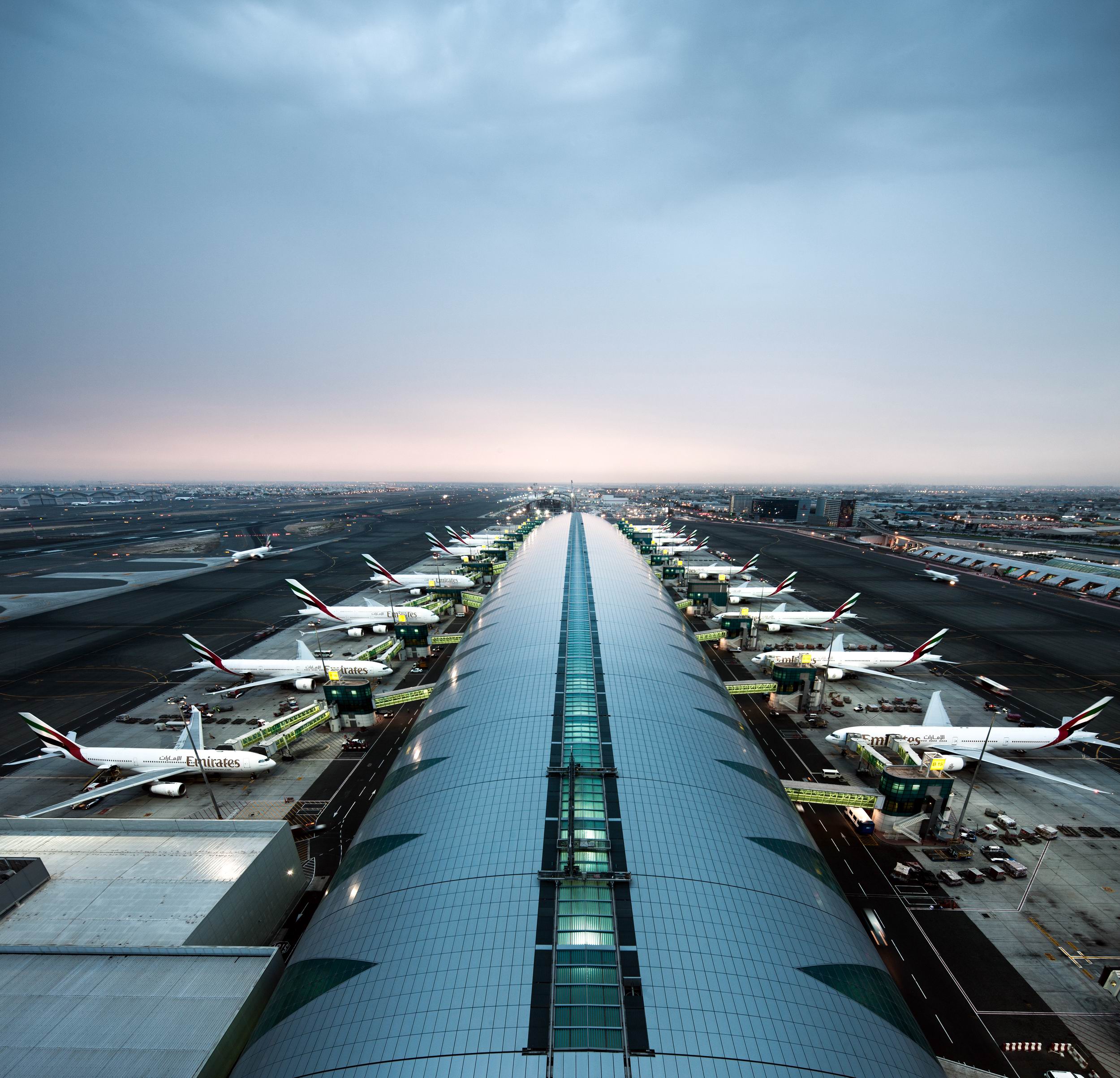 Dubai International: a forgalmat a félkész Al Maktoum repülőtérre kellett terelni