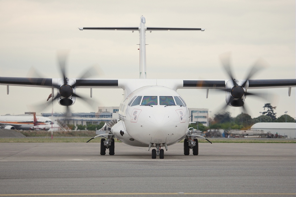 Egy ATR-72-es esetében az utaskabin felett lehetne áthajtást biztosítani...