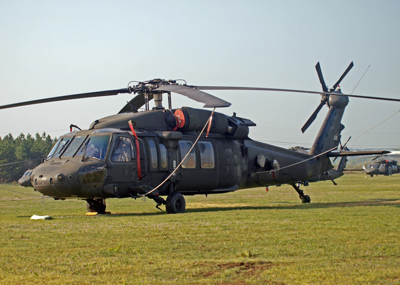 UH-60 Blackhawk, mi az S70i változatot kapnánk, ami hasonló paraméterekkel rendelkezik. Valószínűleg rakétaindítás-jelző rendszer nélkül