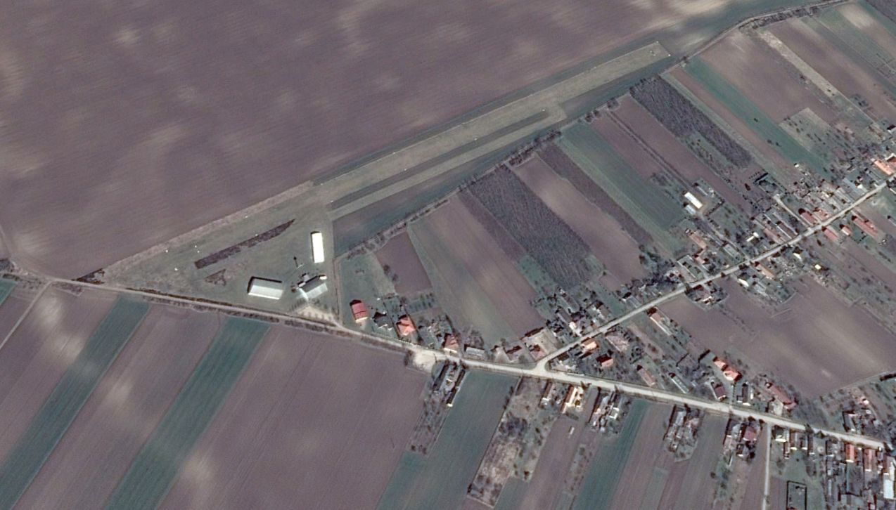 A kb. 700 méteres pálya a Google Earth műholdképén