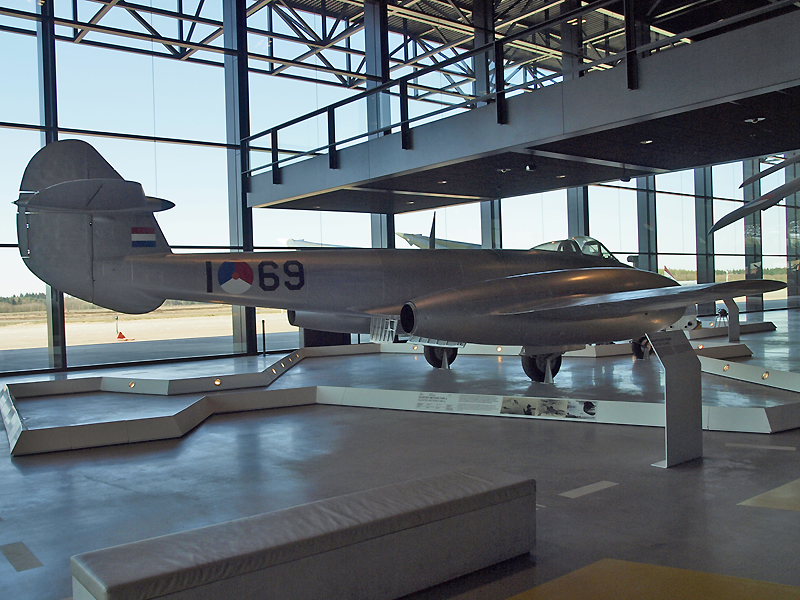 Gloster Meteor, az első sorozatgyártású szövetséges jet volt, a hollandok is repülték