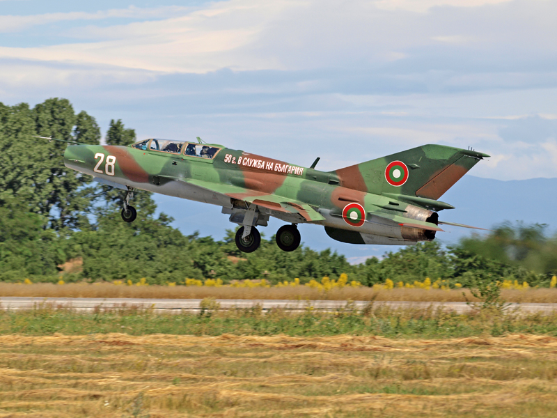 MiG-21UM a levegőben, az öreg gyakorlókból kettő-három van már csak