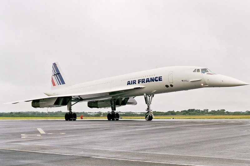 A franciák és angolok büszkesége, a tizennégy gép egyike, az F-BTSC