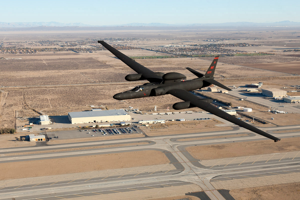 Hosszú szárnyak, sugárhajtómű: a vitorlázó jet<br>(fotók: Lockheed Martin)
