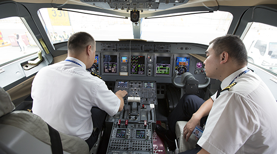 Modern glass-cockpit: ez biztosan fejlettebb, mint az MD-80-asoké