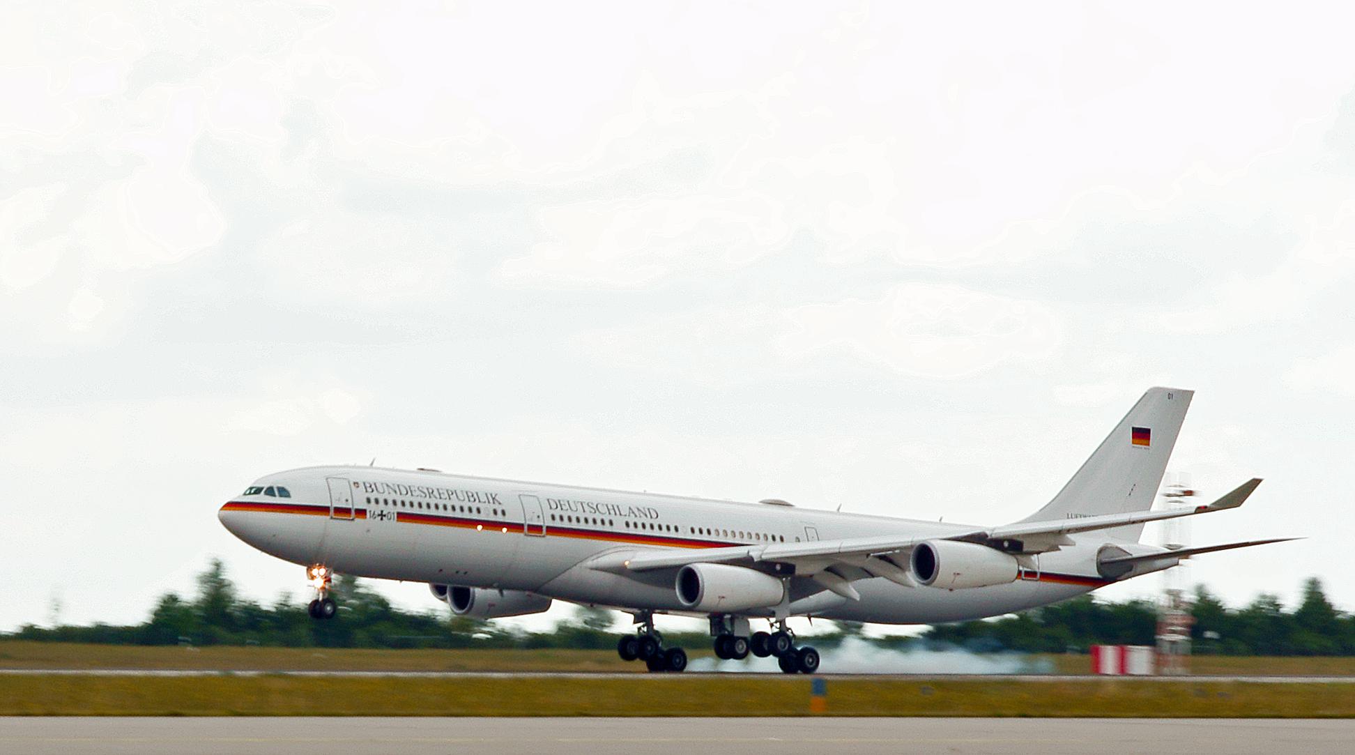 A Konrad Adenauer, a német kormány VIP-A340-ese 