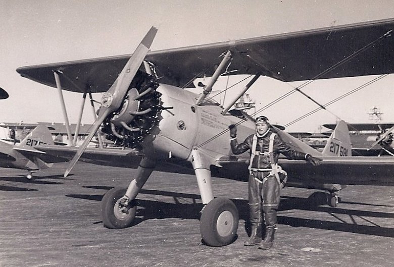 Az ifjú pilótanövendék a háború előtt