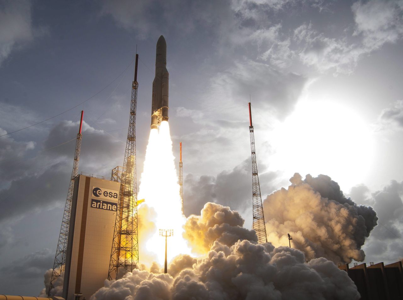 Az európaiak jelenlegi legnagyobb hordozóeszköze, az Ariane-5