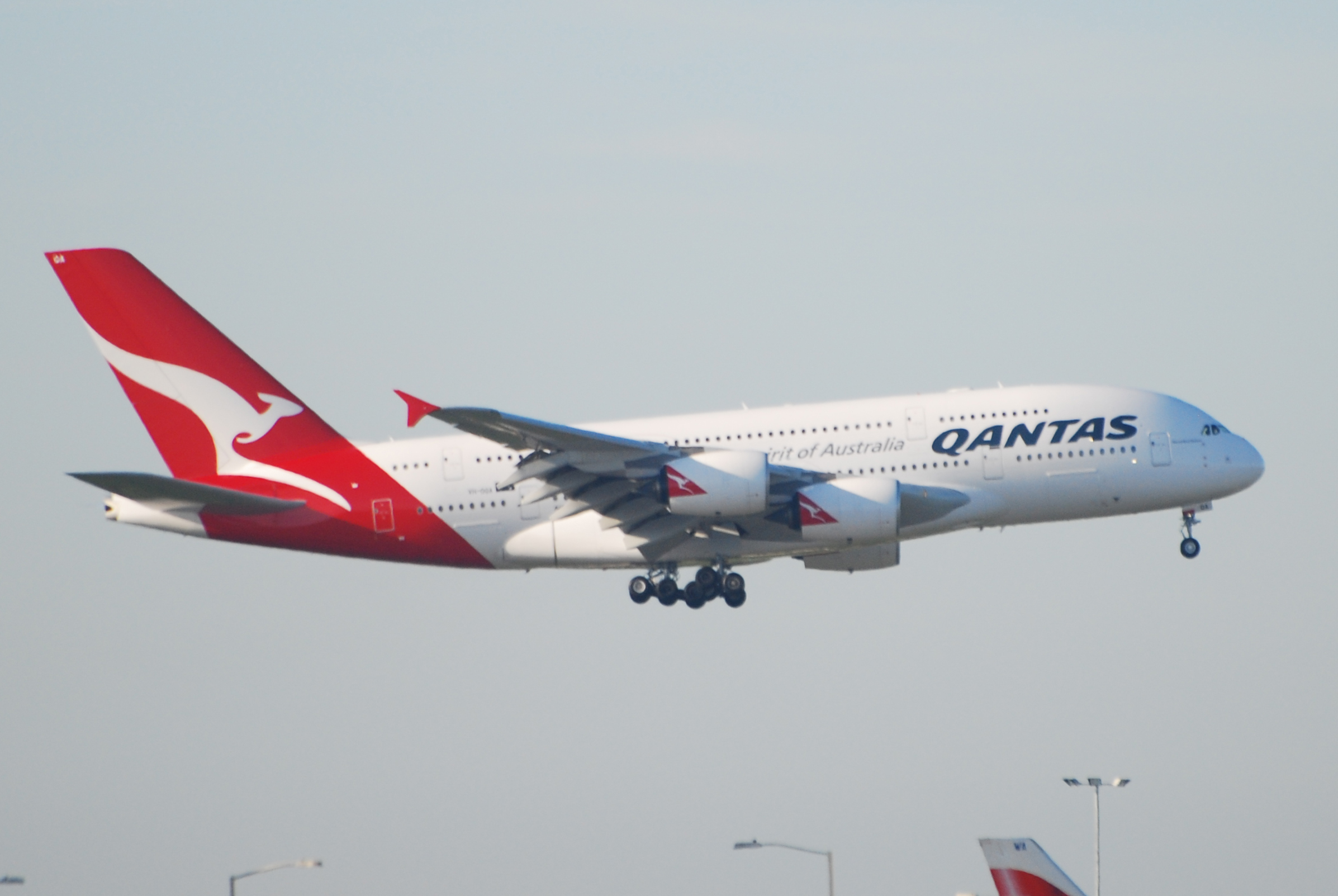 A Qantas jónéhány éve szerepel a legbiztonságosabb társaságok között, sokszor az első helyen: még nem volt halálos balesete