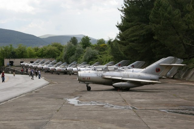 MiG-15 UTI-k tömkelege, nem is olyan rossz állapotban