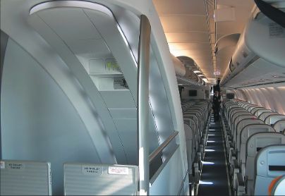 Lépcső az alsó toaletthez: Lufthansa A340-600