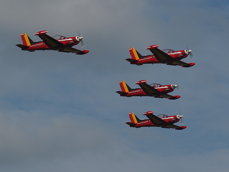 A belga Vörös ördögök SF260-as gyakorlógépekkel (fotók: a szerző)