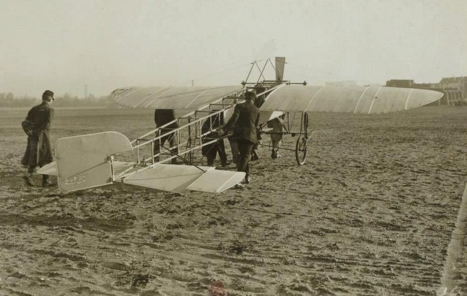 A Balaton-repülést egy ilyen, a Csatorna-repülésnél használt Bleriot-típussal hajtotta végre