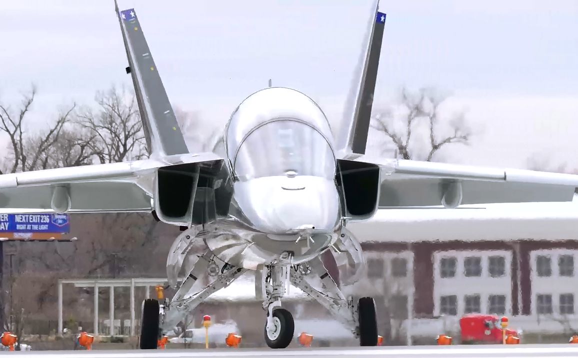 Gripen beömlők, Hornet-farokrész a megfelelő hajtóművekkel: a Boeing–Saab gépe