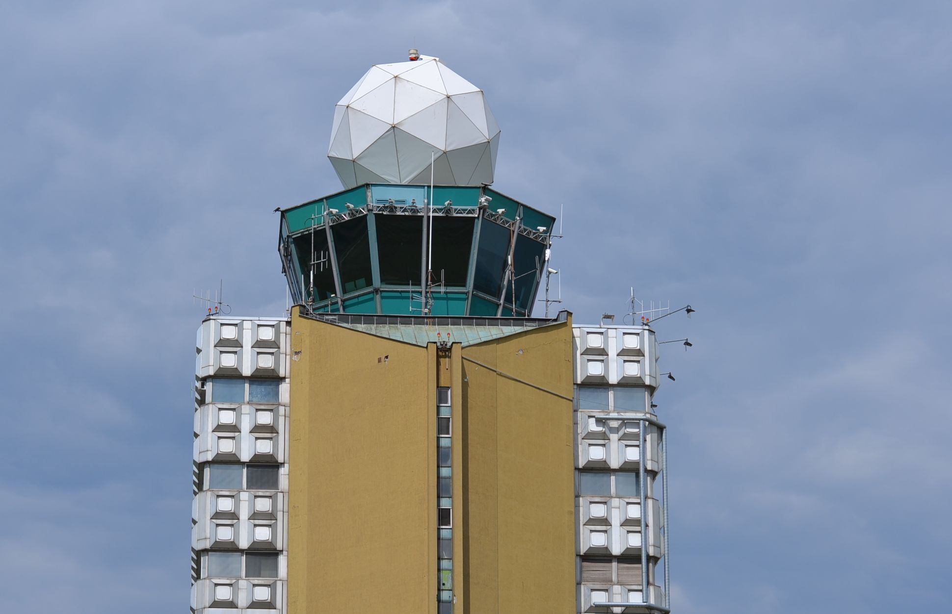 A ferihegyi torony: 2018 végéig várható, hogy elnéptelenedik