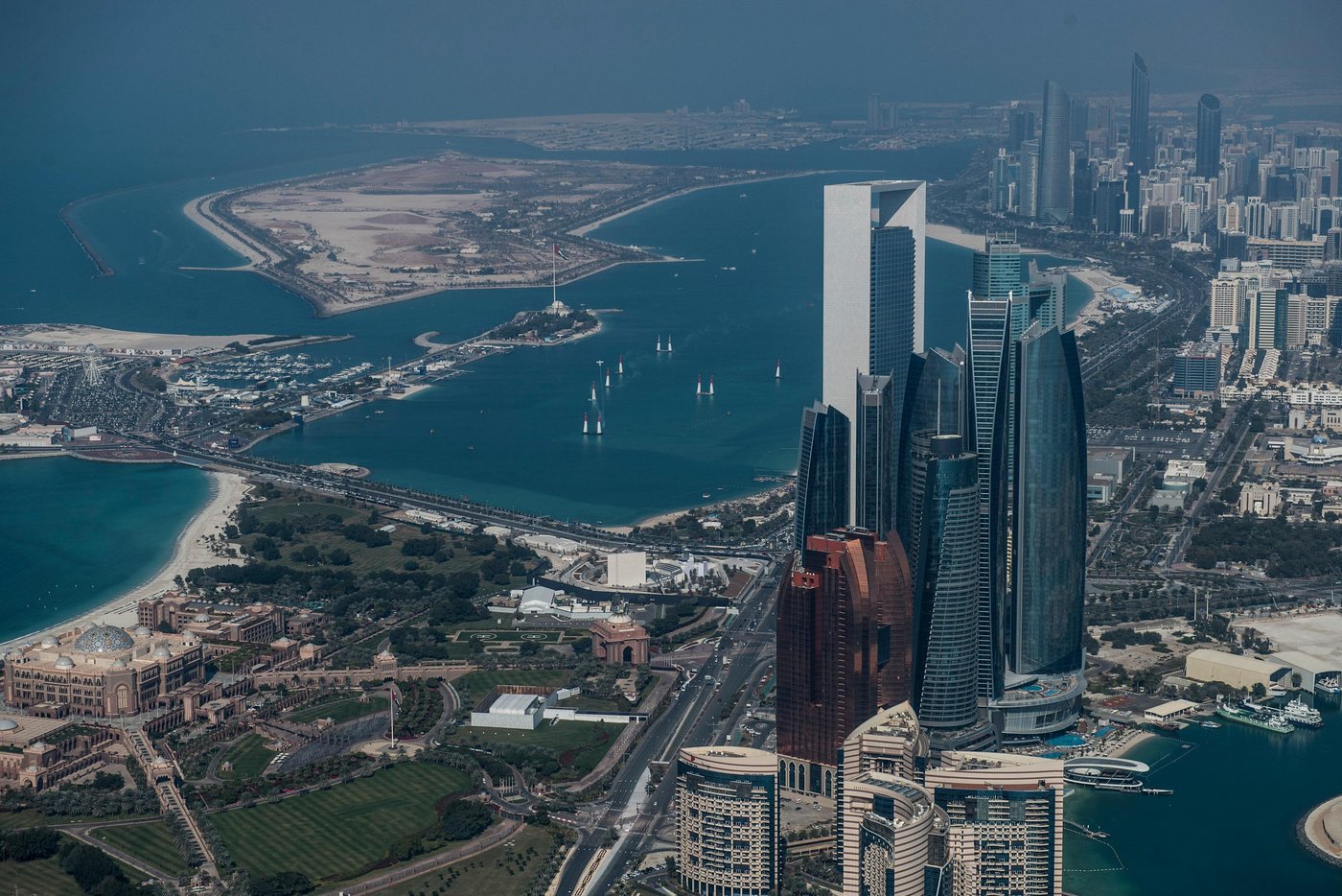 Abu Dhabi pályája magas madártávlatból<br>(fotók: Red Bull Air Race)