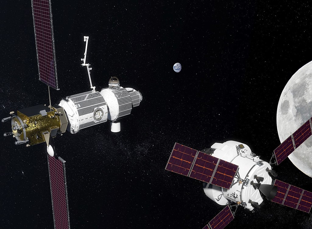 A NASA fantáziaképe: a Hold körül balról az állomás az orosz modullal, jobbról az Orion