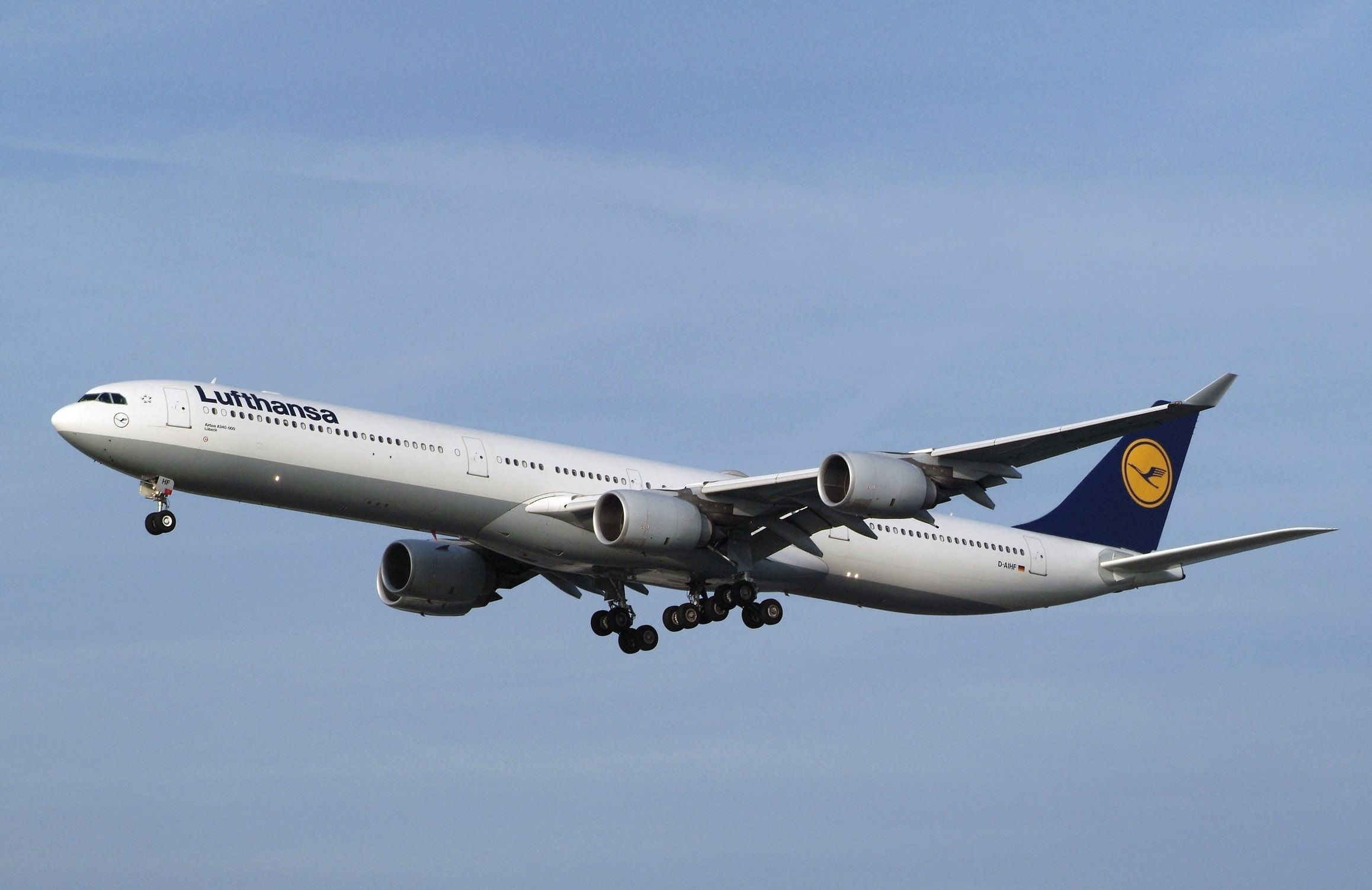 A 787-es Lufthansa-üzlet állítólagos feltétele: átvenni a 340-eseket
