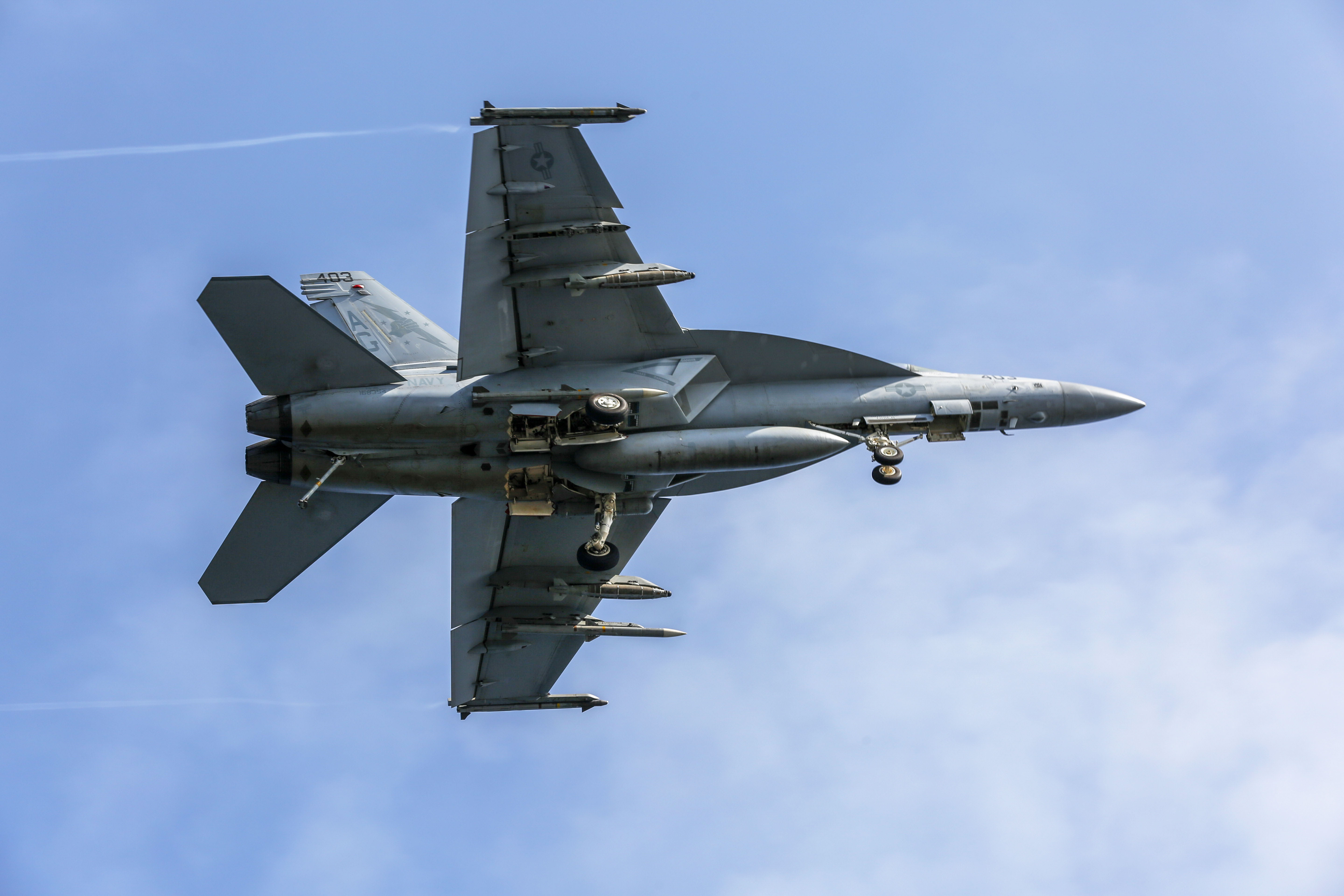 A Super Hornet: nagyobb, erősebb, több fegyvert és kerozint hordozhat