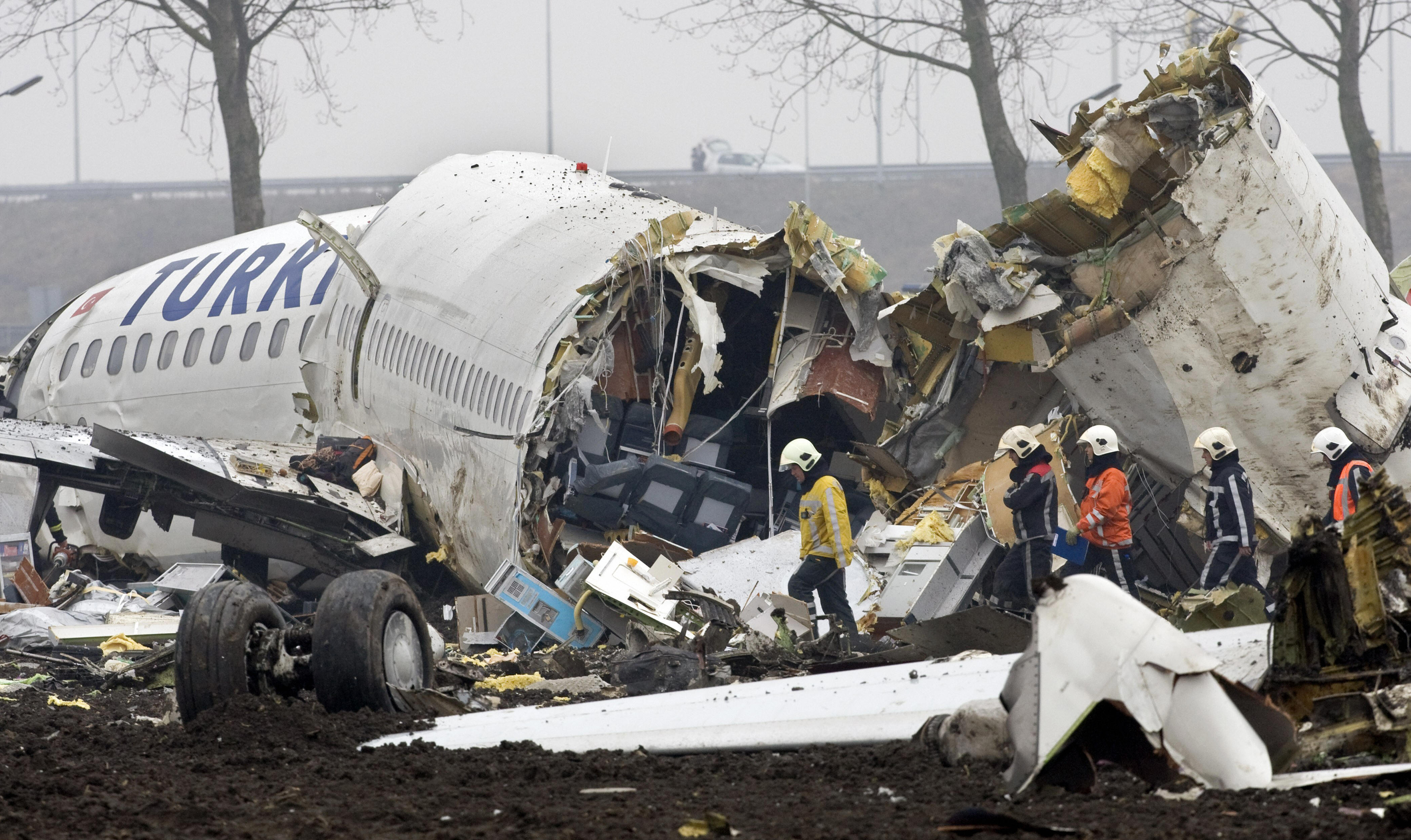 Az egyik utolsó európai katasztrófa: a Turkish Airlines 1951-es járatának gépe Amszterdamban zuhant le 2009-ben (fotó: dildovalerie.info)