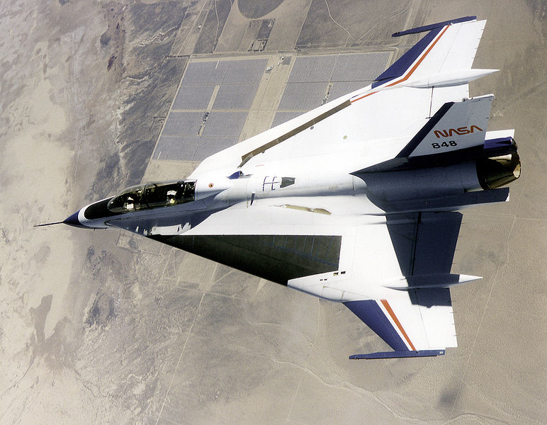 Kutatták a lamináris áramlást az amerikaiak is – ezzel a furcsa szárnyú F-16-ossal