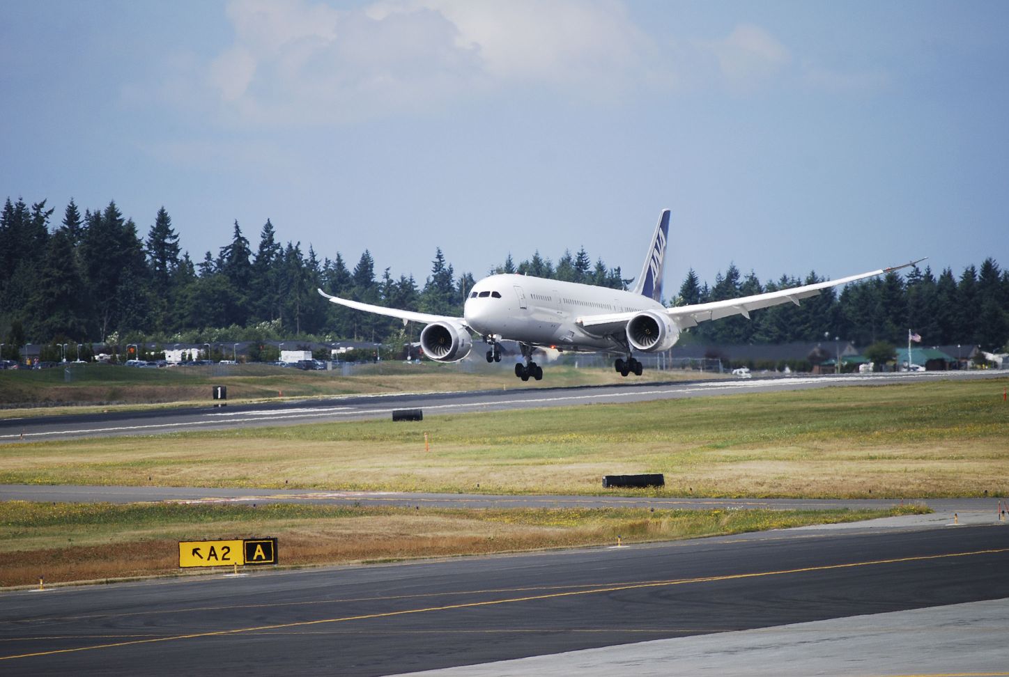 Leszállás az utolsó tesztrepülés végén – fotók: Boeing