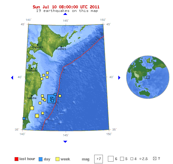 Japán keleti partvidéke. A négyzetek nagysága a magnitudóval arányos, színük pedig a földrengés idejét jelöli. A nagy kék négyzet tehát a mai rengés<br>(forrás:United States Geological Survey’s Earthquake Hazards Program) 