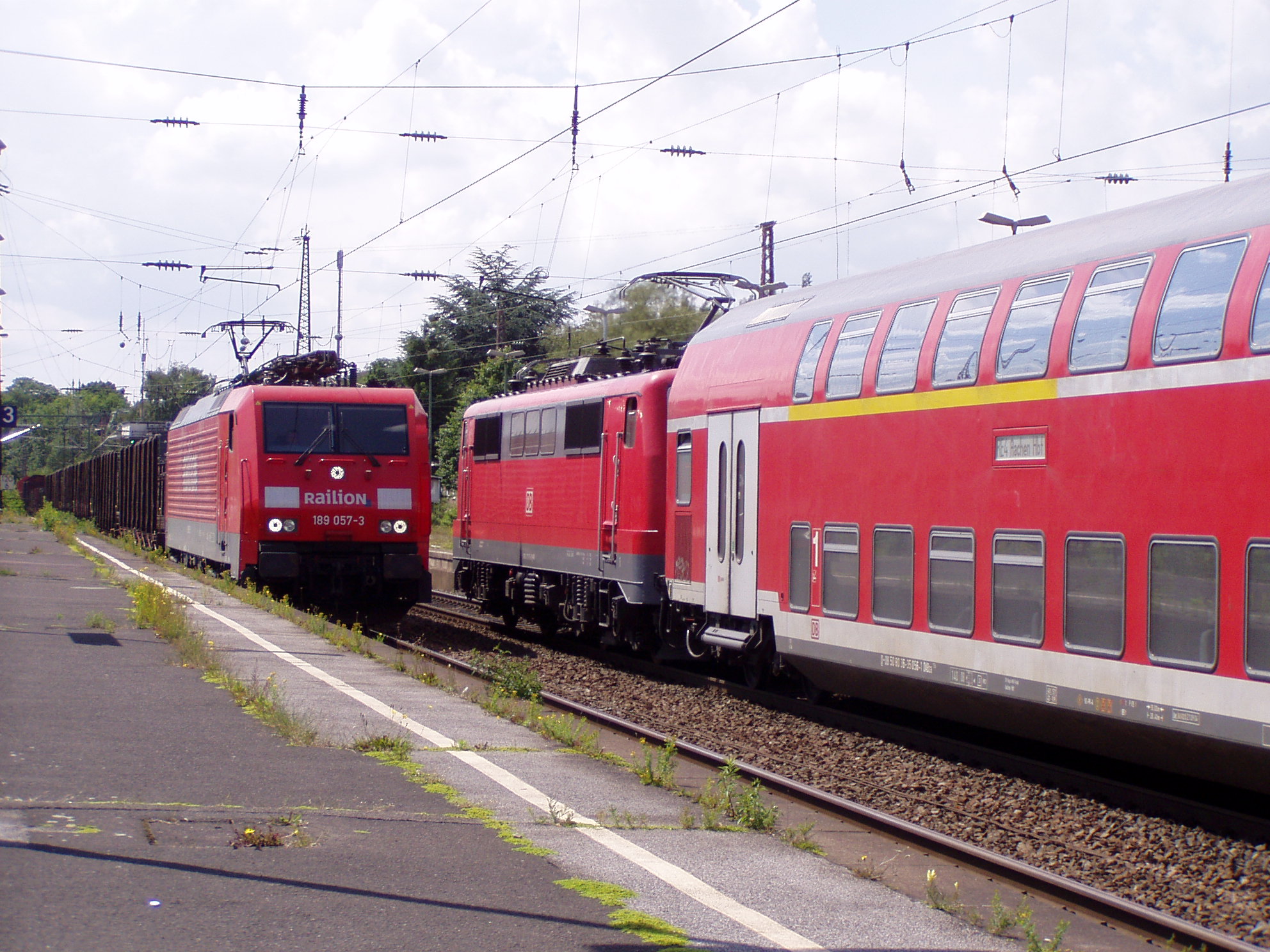 A német vasúton a mélypont 95-ben volt, de a 2008-as válság őket is súlyosan érintette: közel 20 ezer millió árutonna-kilométerrel csökkent az árufuvarozási teljesítmény. A személyforgalom ezzel szemben folyamatosan javul, a kevés töretlenül fejlődő ágazat egyike<br>(fotó: Mózes Krisztián)