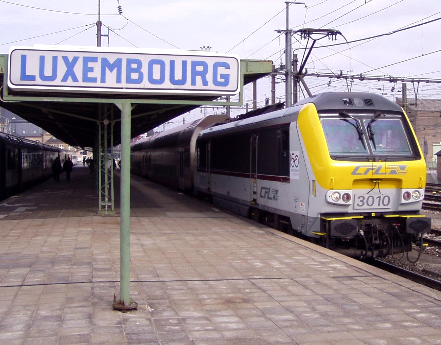 Luxemburg fővárosának főpályaudvara, Luxembourgban. Európában második legtöbbet a nagyhercegségi alattvalók szállnak vonatra