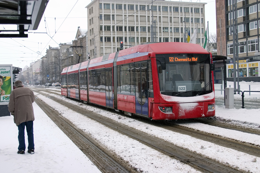 Vasútra is kijárhatnak a piros színű chemnitzi kocsik, amelyek kivétel nélkül kétirányúak