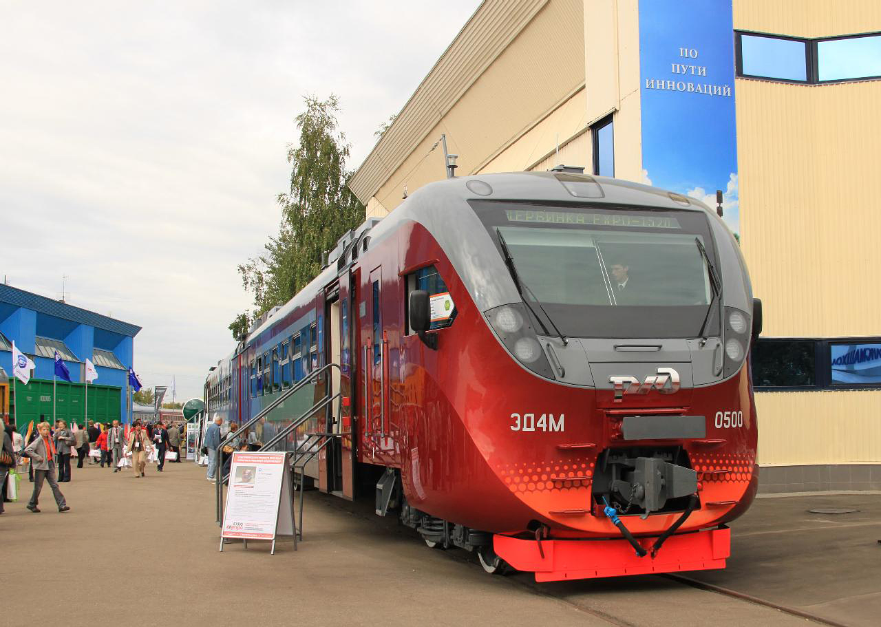 ED4m.5 változatú elővárosi villamos motorvonat a Gyemihovói Gépgyártól (DMZ)<br>A képre kattintva fotógalériánk nyílik meg