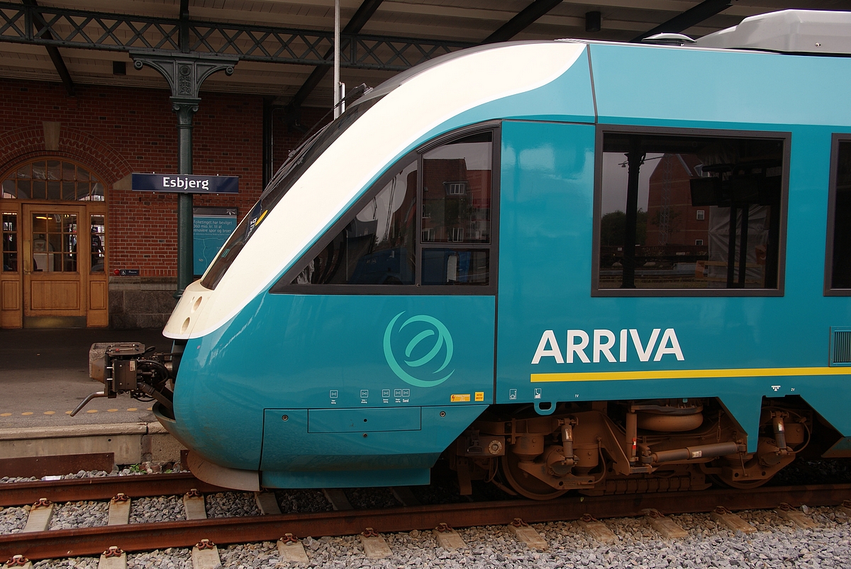 Az Arriva 41 motorvonata szín- és formavilágában is elüt a DSB átlagától. A képre kattintva GALÉRIA nyílik meg (fotók: Hörcher Dániel)