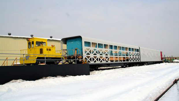 A „vonat a vonatban” technológia hatékonysága vitatható, de ötletessége eléggé szembetűnő<br>(forrás: JR Hokkaido)