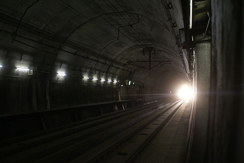 A Szeikan-alagúton naponta 42 tehervonat halad át, ez az egyik fő csatornája a szigetország teherforgalmának<br>(fotó: Risto Kaijaluoto)