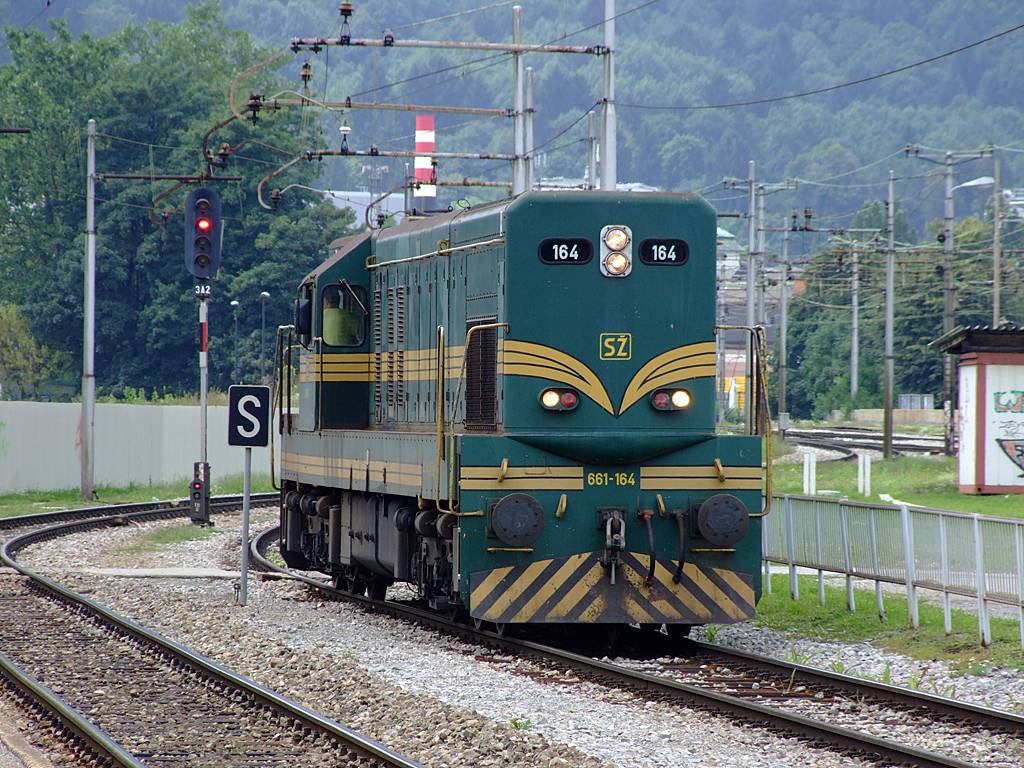 A szlovén vasút 661 164-es mozdonya Ljubljanában. Az eladásra kínált 2061-es sorozatú gépek megegyező típusúak ezzel