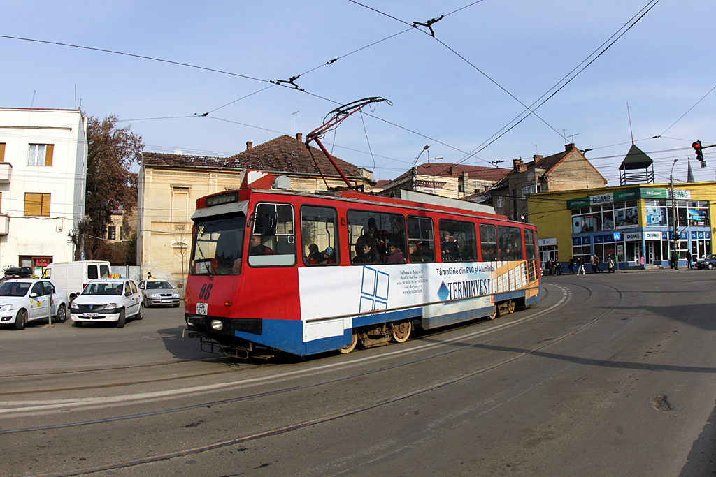 Kolozsvár járműparkja több romániai városhoz hasonlóan kivénhedt Timişekből...<br>(Tevan Imre felvételei)
