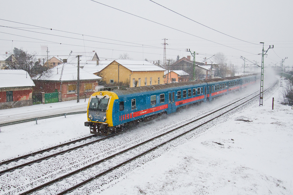 Az elővárosi vonatok késése is attól függ, melyik irányból közelítik a fővárost<br>(fotó: Vörös Attila)