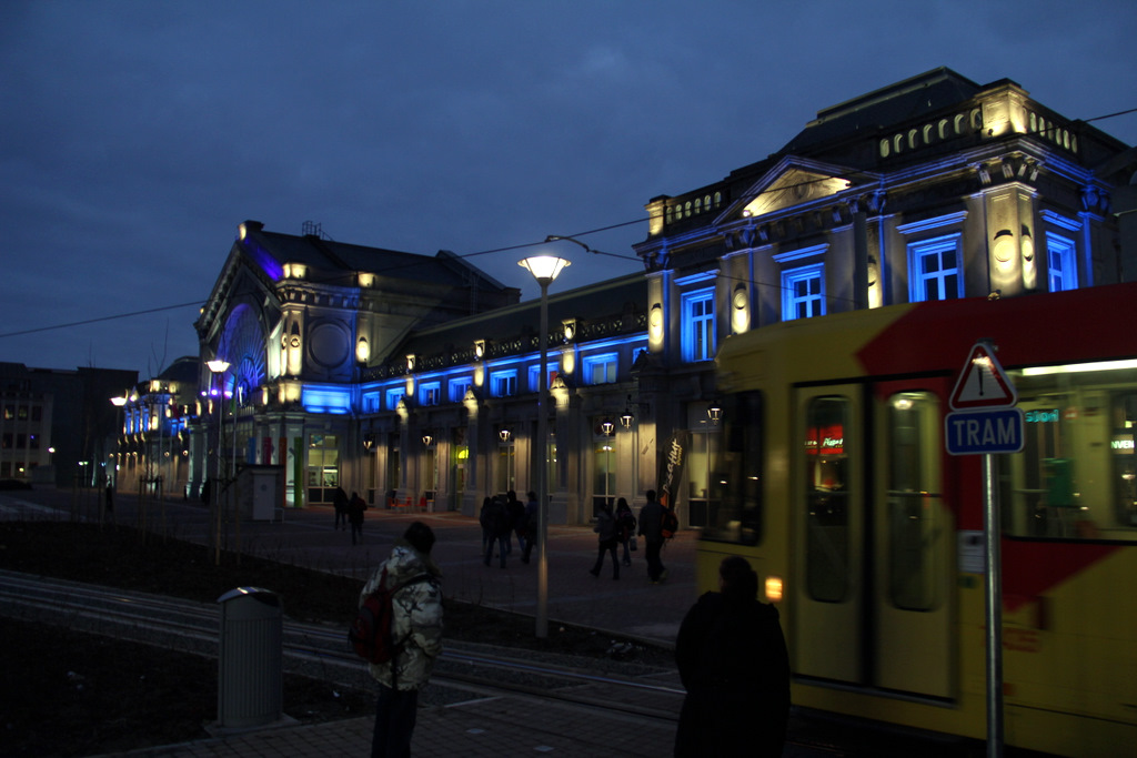 A charleroi-i közlekedés központja a Déli pályaudvar<br />A képre kattintva galéria nyílik<br />(a szerző fotói)