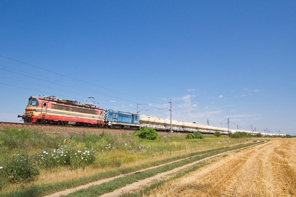 Vörös Attila felvételén magánvasúti tehervonat halad a 40a-n, Ercsi és Százhalombatta között. Ezen az állomásközön új vonalvezetéssel épül majd új vasúti pálya