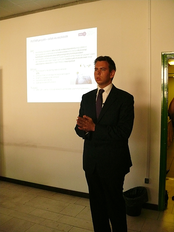 Vitézy Dávid BKK-vezérigazgató sajtótájékoztatója a Futár rendszert bemutató prezentációval<br>(Kemsei Zoltán felvételei)