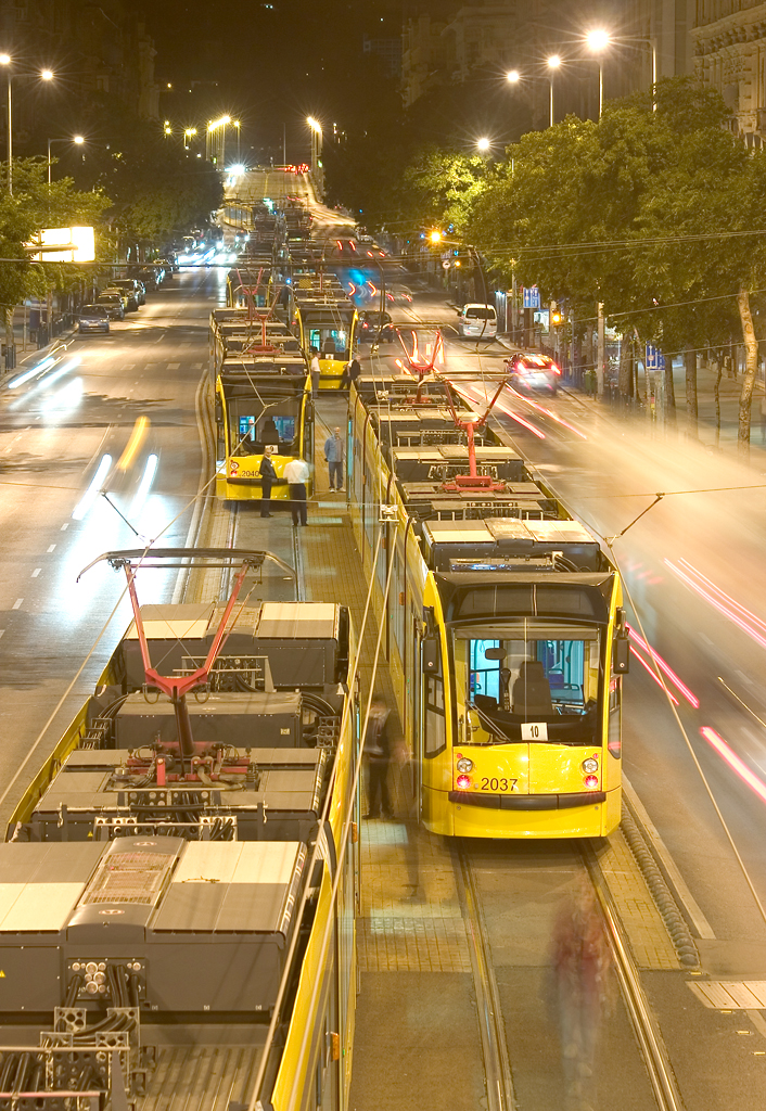 Az utóbbi két évtized legnagyobb magyar villamostenderét a Siemens hozta el, a körúti Combinók átadása óta azonban nem tudtak újabb villamosokat értékesíteni. „Ilyen az üzleti élet” – mondja Ludvig László