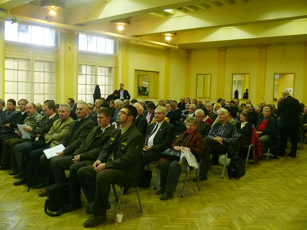 Népes közönség gyűlt össze a találkozón