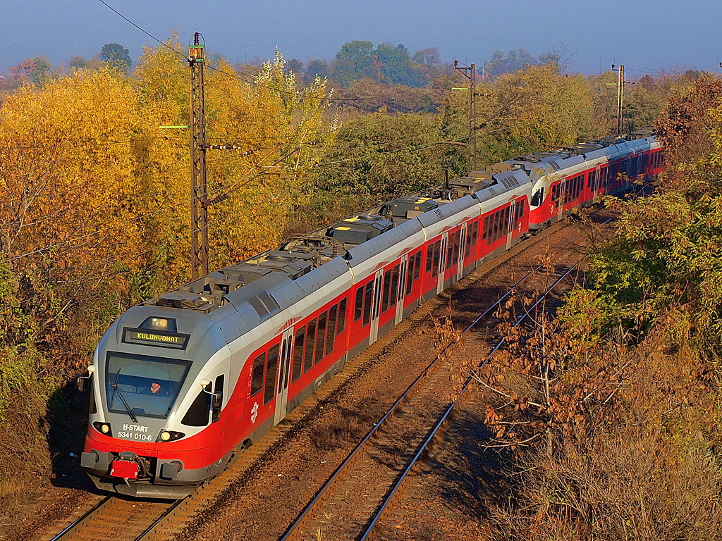A motorvonatok végső szállítási határideje 2015. szeptember 30.<br>(Orvos Pál felvétele)